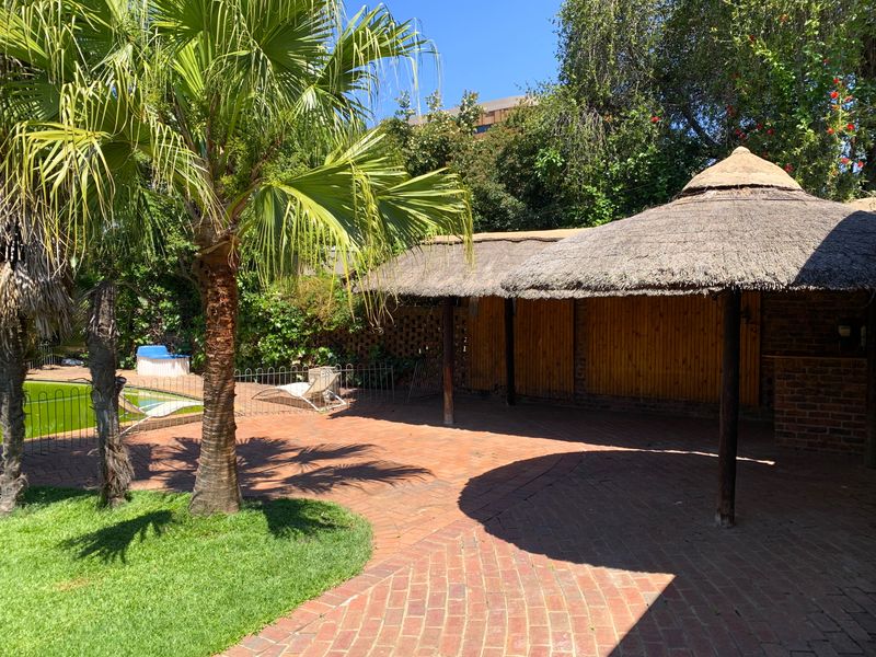 You’ll want this prime property in the Hazelwood hub - Photo 4