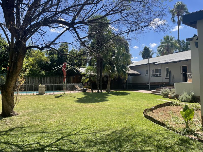 You’ll want this prime property in the Hazelwood hub - Photo 5