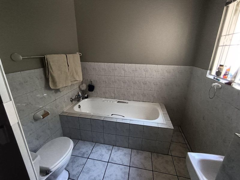 Charming 4 bedroom House for sale in Univeristas - Photo 7