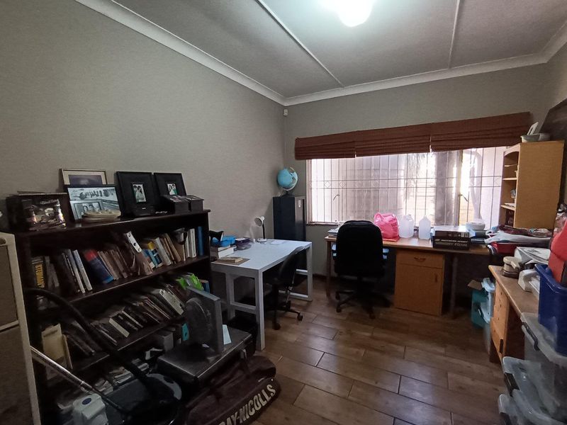 Charming 4 bedroom House for sale in Univeristas - Photo 8