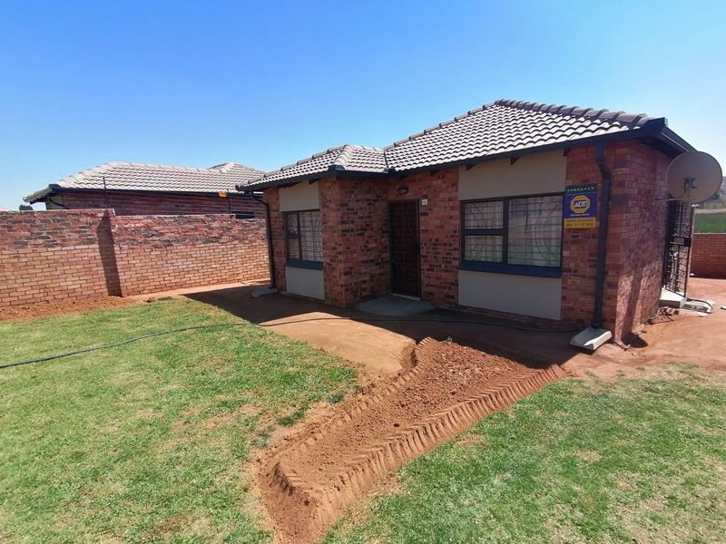 Stunning family home - Photo 1
