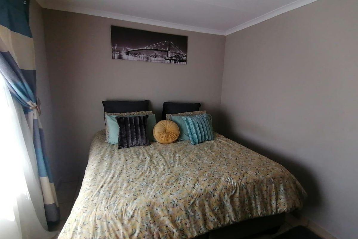 Stunning family home - Photo 5