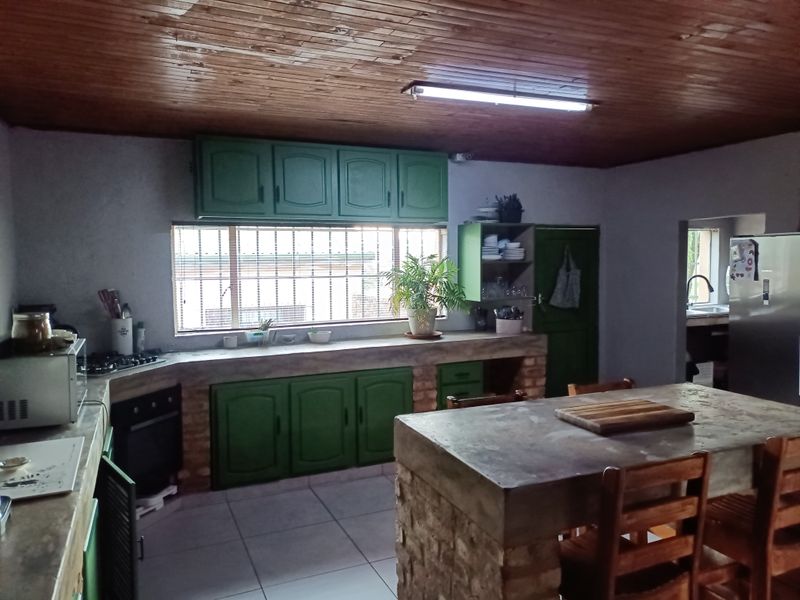 2.14 ha plot. With 4 Bedroom home!! Build your dream here. - Photo 10