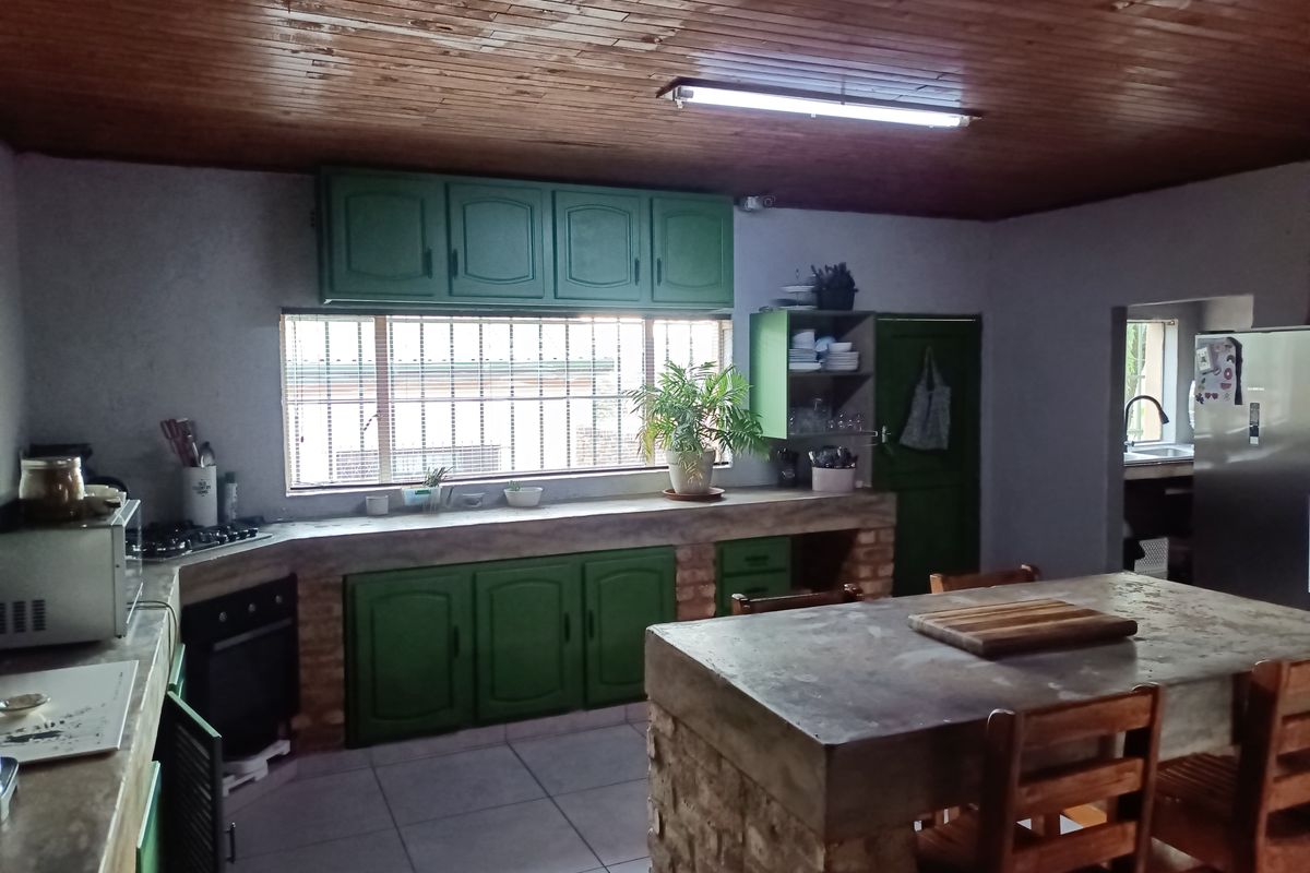 2.14 ha plot. With 4 Bedroom home!! Build your dream here. - Photo 3