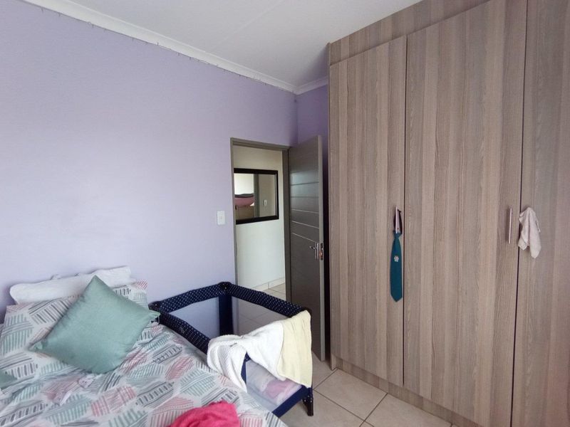 Beautiful almost new townhouse!! - Photo 10