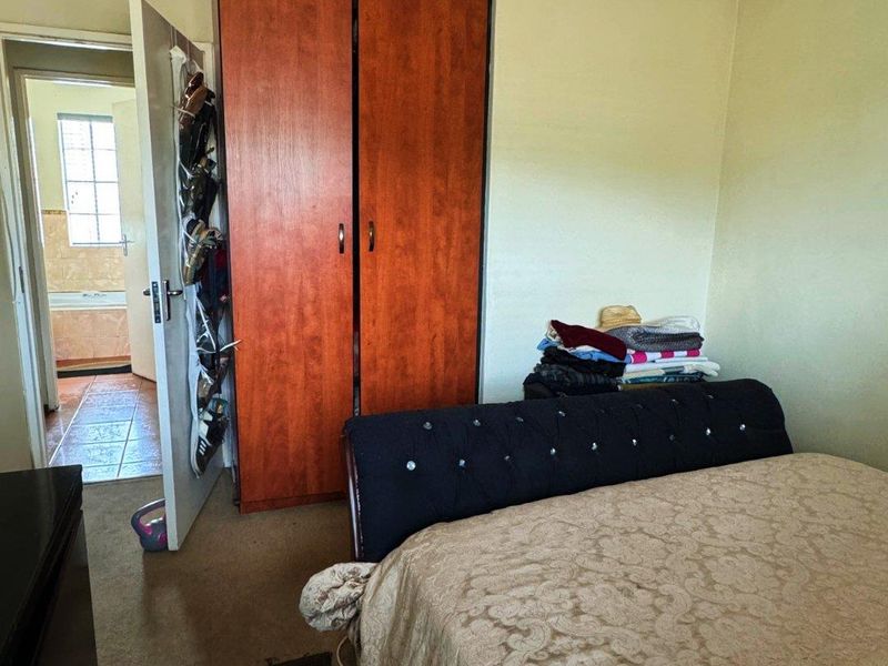 Family Home In A Secure Gated Estate - Photo 9