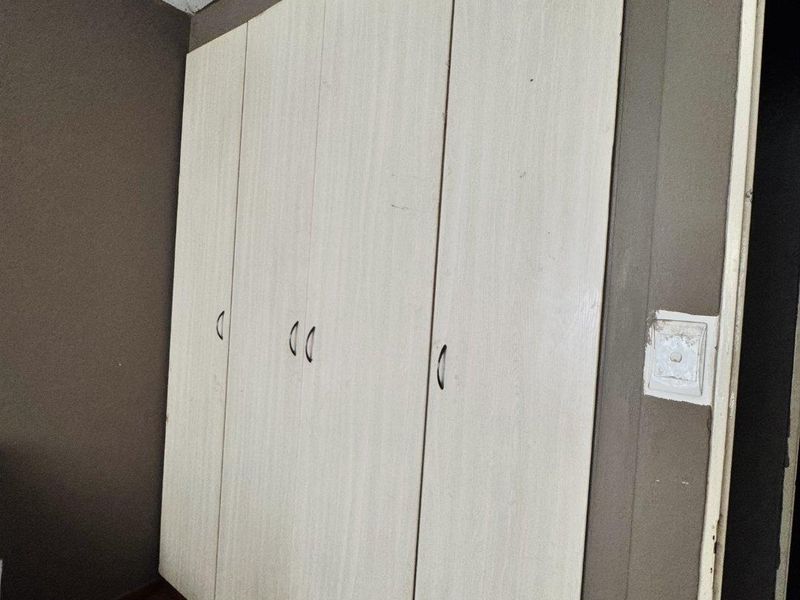 Affordable Two Bedroom Apartment In Del Judor with a Bit of TLC! - Photo 7