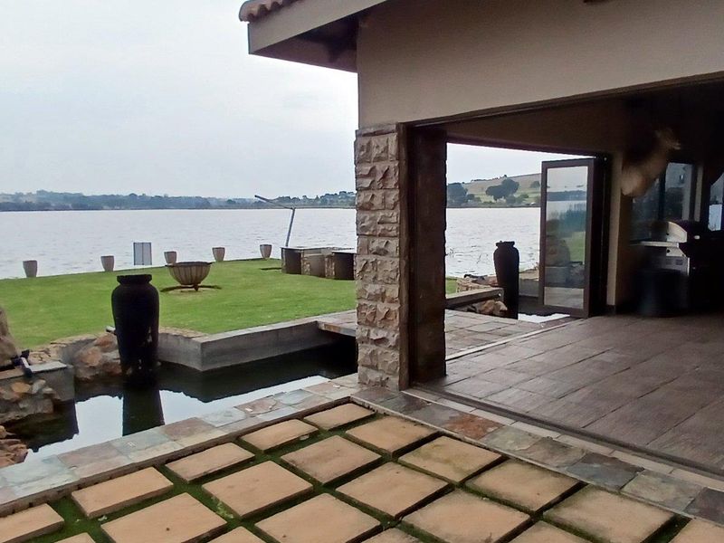 Great property in Golden Mile!! Check it out. - Photo 4