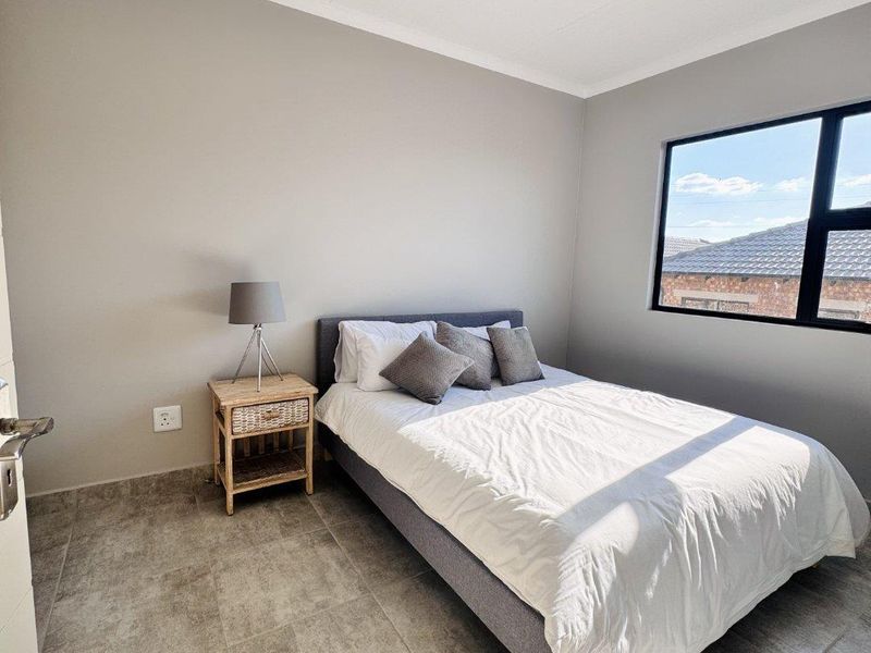 Modern Brand-New 3-Bedroom Home in a Secure Estate | No Transfer Duty | Prime Heuwel West Location - Photo 10