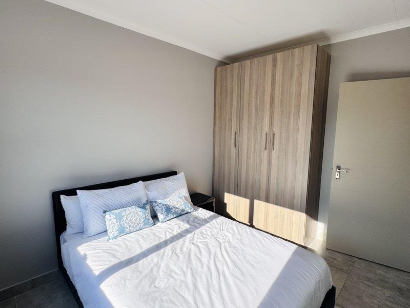 Modern Brand-New 3-Bedroom Home in a Secure Estate | No Transfer Duty | Prime Heuwel West Location - Photo 7