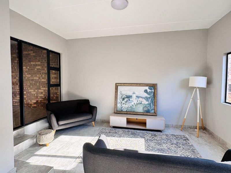 Modern Brand-New 3-Bedroom Home in a Secure Estate | No Transfer Duty | Prime Heuwel West Location - Photo 4