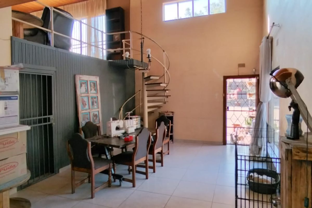 Want to escape out of town? This could work for you!! - Photo 4