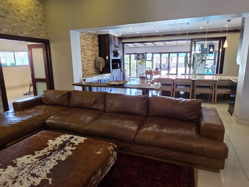 Exquisite Estate Living Awaits You! - Photo 10