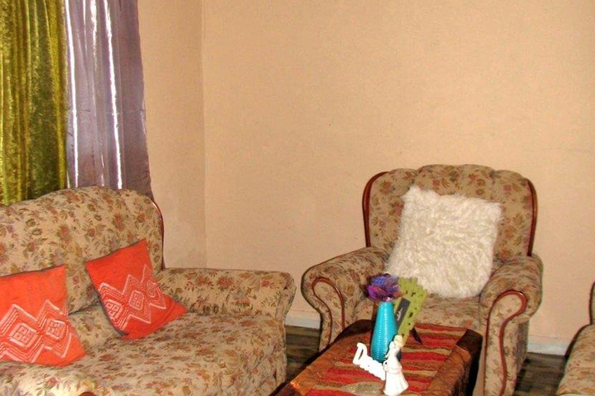 3 Bedroom Home for Sale - Photo 4