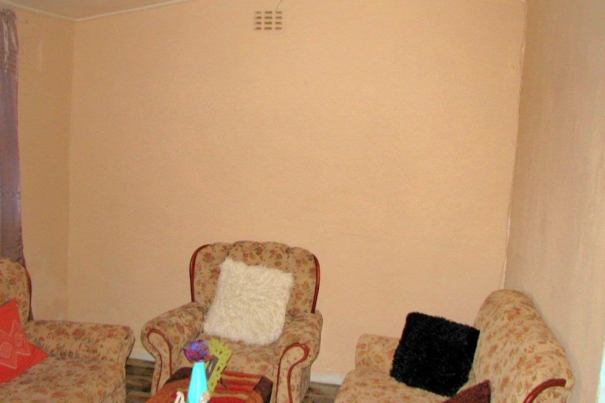 3 Bedroom Home for Sale - Photo 5