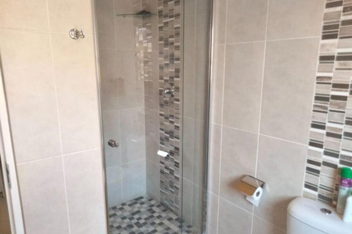 3 Bedroom Double Story House with Pool to Rent in Brakpan North - Photo 5