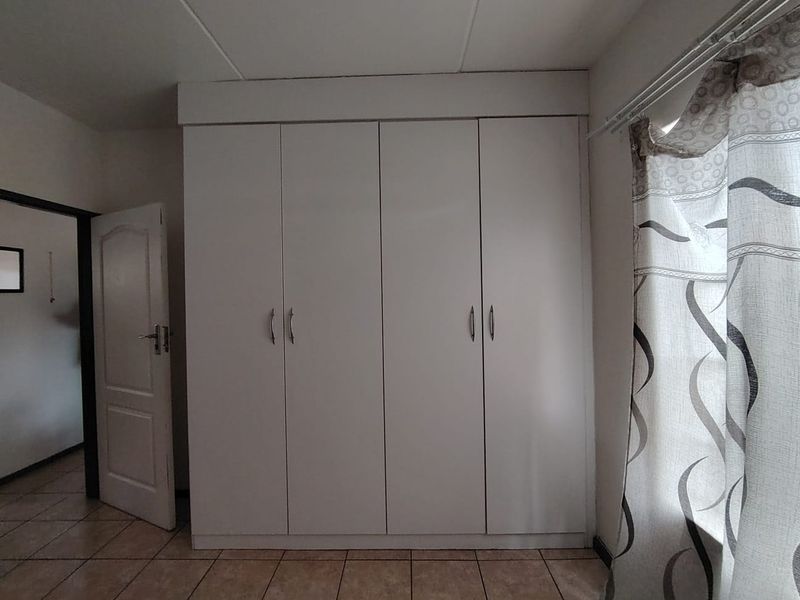 Ground floor unit!!! - Photo 6