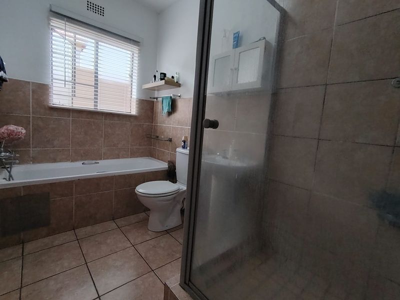 Ground floor unit!!! - Photo 10