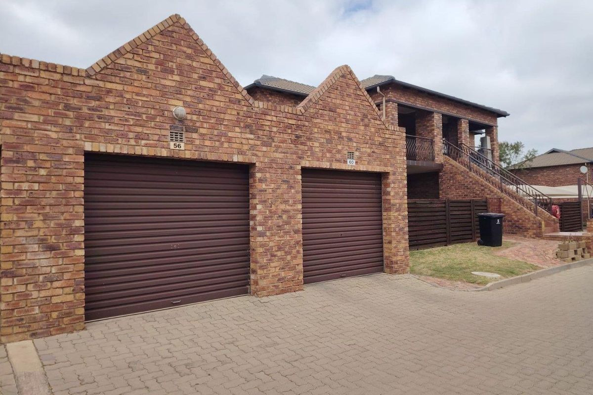 Sophisticated Ground-Floor Unit in Secure Complex with Pool and Pet-Friendly Appeal - Photo 3