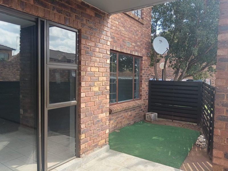 Apartment For Sale In Brakpan - Photo 1