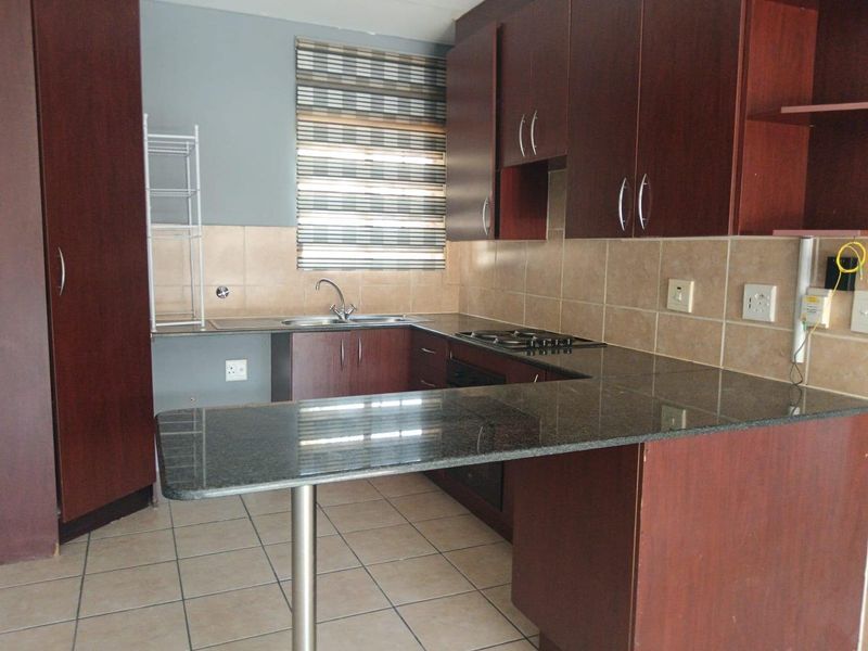 Apartment For Sale In Brakpan - Photo 6