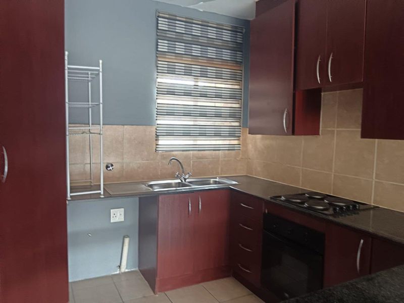 Apartment For Sale In Brakpan - Photo 2