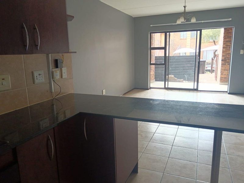Apartment For Sale In Brakpan - Photo 3