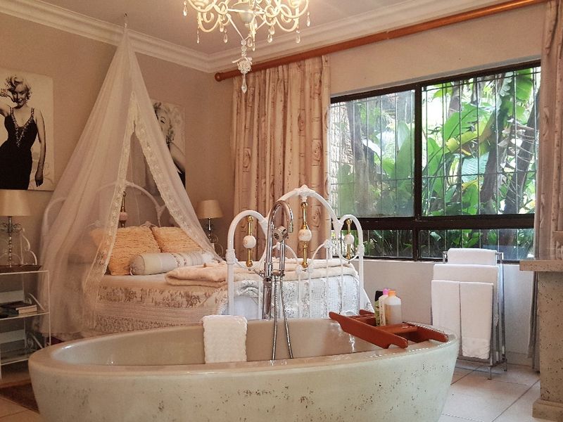 Luxury Living At Its Best! For The Discerning Buyer. - Photo 4