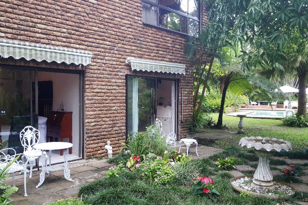 Luxury Living At Its Best! For The Discerning Buyer. - Photo 2