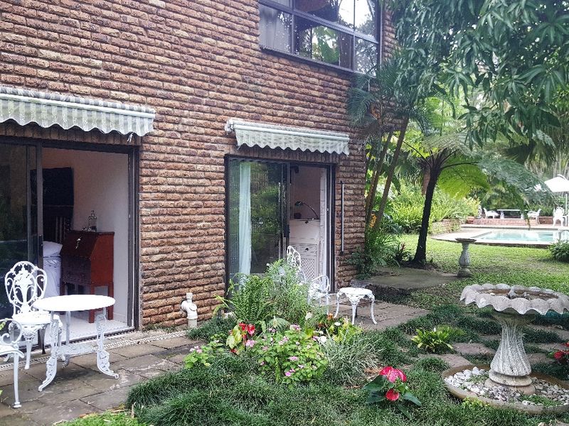 Luxury Living At Its Best! For The Discerning Buyer. - Photo 2