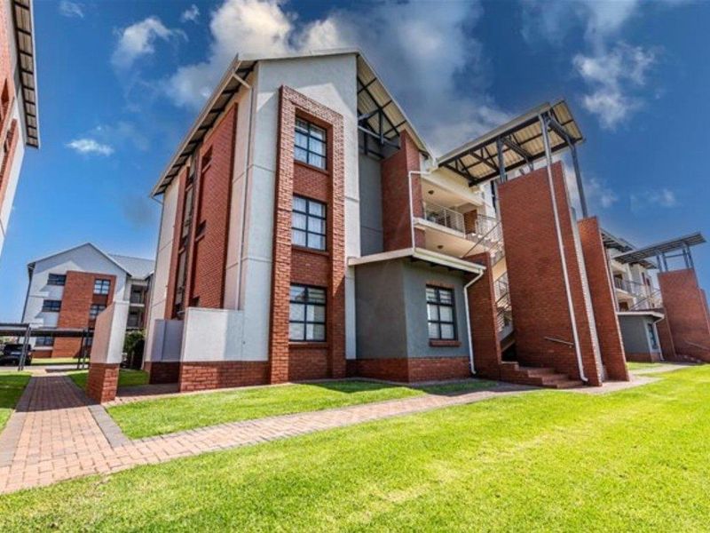 Ultra Modern Townhouse To Let - Photo 6