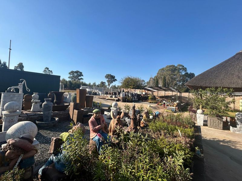 Stunning farm with Nursery, pool, lapa and Main house 4.4 hectar in Withok Estate AH, Brakpan - Photo 5