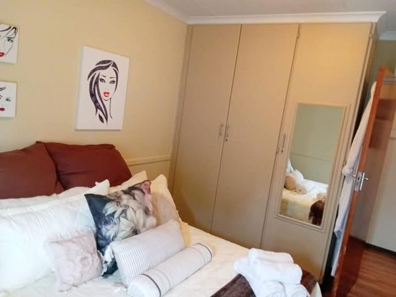 Modern 4 Bedroom Family Haven – Where Comfort Meets Elegance - Photo 7