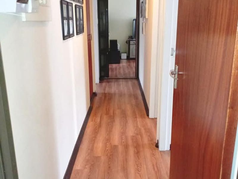 Modern 4 Bedroom Family Haven – Where Comfort Meets Elegance - Photo 6