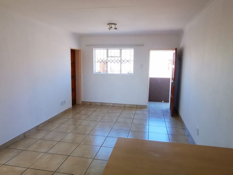 Stunning 2 bedroom upstairs in Dal Grande, Brakpan, Dalpark Ext 9 - Photo 5