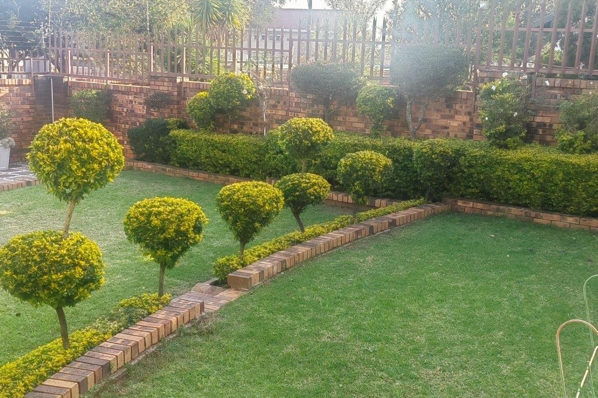 4-Bedroom Home for Sale in Winchester Hills - Photo 5