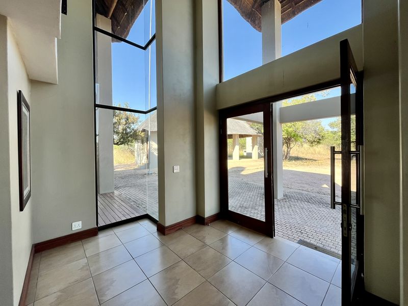 Panoramic Mountain-View Retreat in Morkels, Zebula Golf Estate - Photo 8