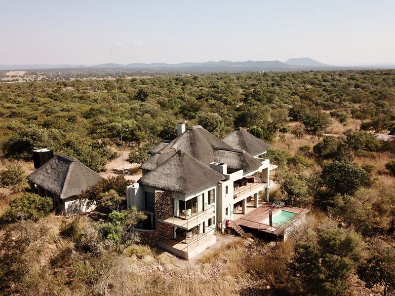 Panoramic Mountain-View Retreat in Morkels, Zebula Golf Estate - Photo 3