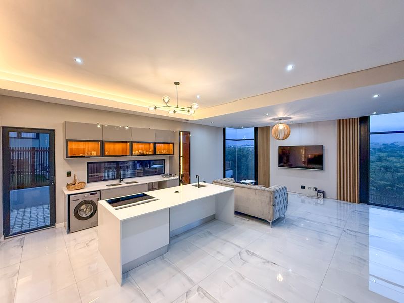 Modern Elegance in Palm Lakes Estate - Photo 8