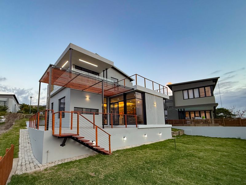 Modern Elegance in Palm Lakes Estate - Photo 4