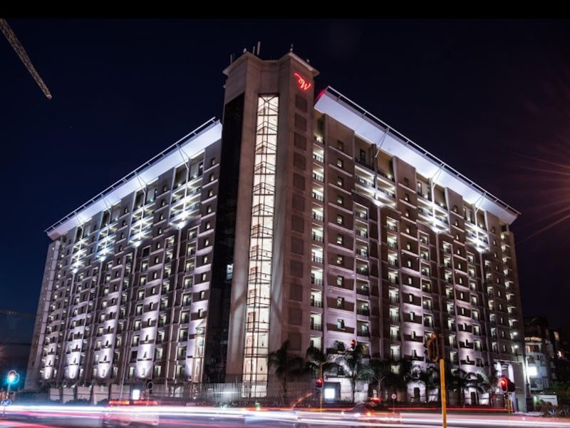 Stunning Furnished Penthouse in Sandton - Photo 2