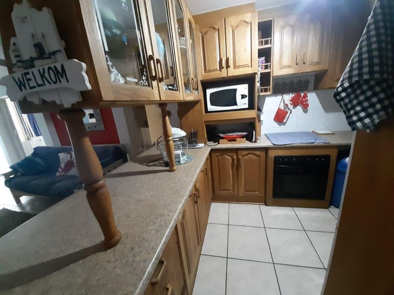 Rare Gem on the Banks of the Hartenbos River! - Photo 3