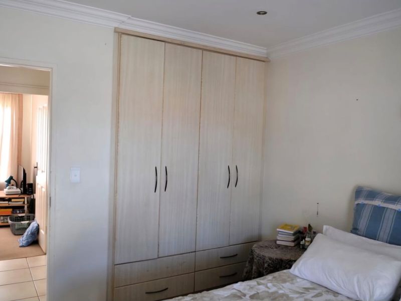 3 Bedroom Duplex unit - Photo 5