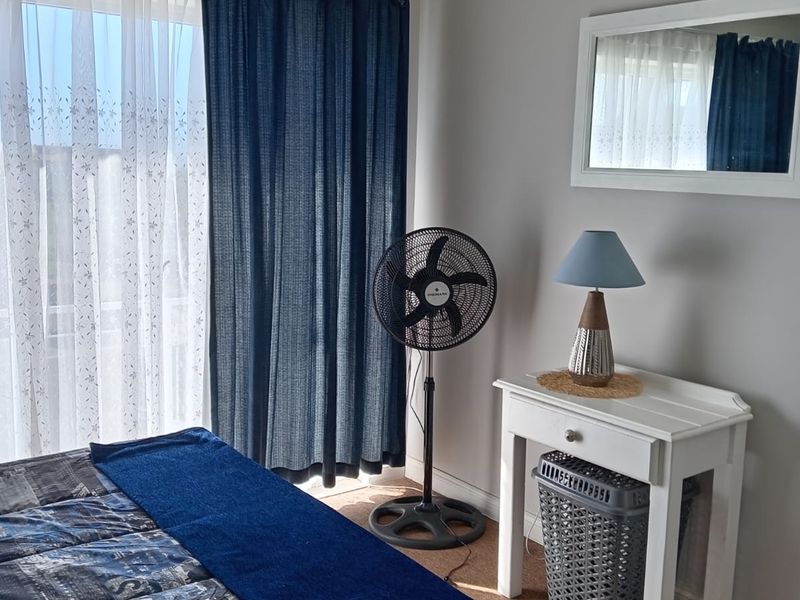 Modern 2-Bedroom Apartment in Secure Complex, prime Location Near Beach - Photo 10