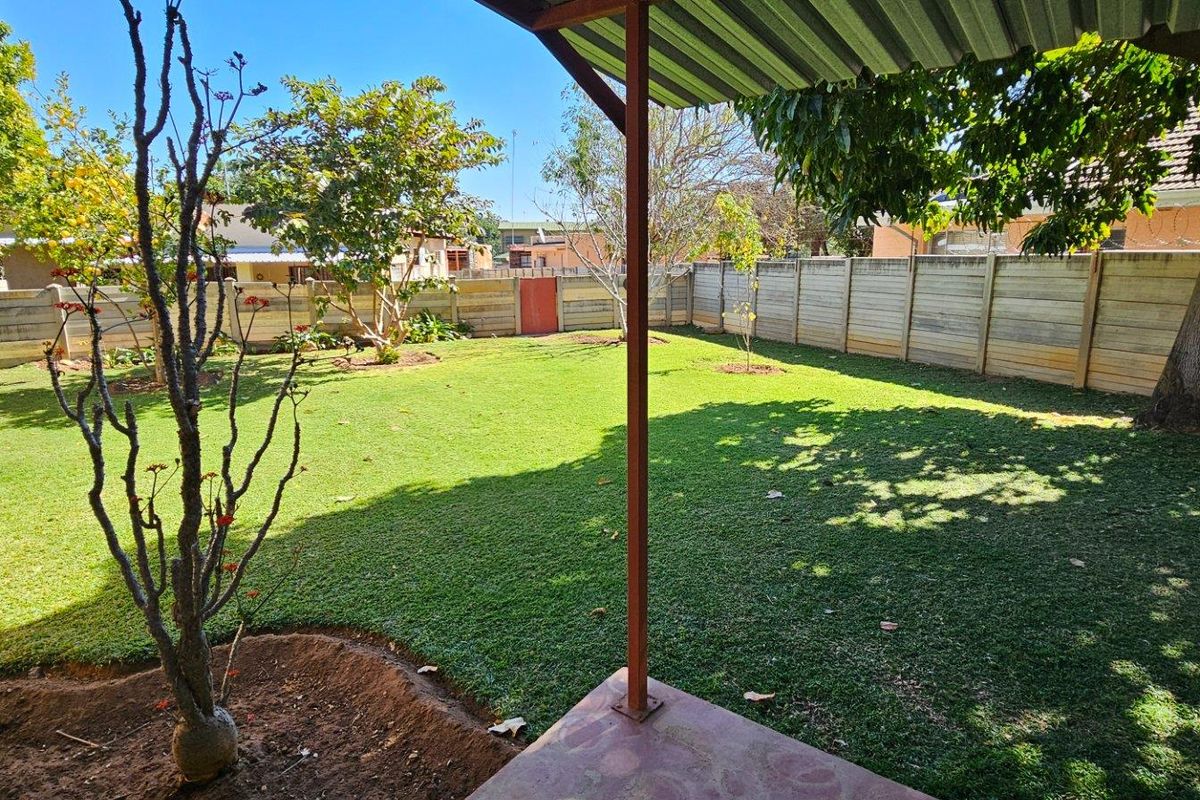 Exclusive Dual-Home Estate for Sale in Welgelegen – Multi-Generational Living Meets Investment Pot - Photo 4