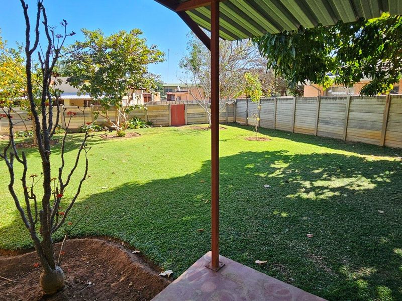 Exclusive Dual-Home Estate for Sale in Welgelegen – Multi-Generational Living Meets Investment Pot - Photo 4