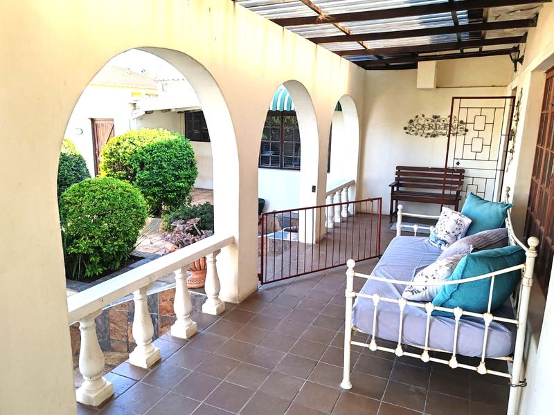 5 Bedroom House in Bothasrus - Photo 3