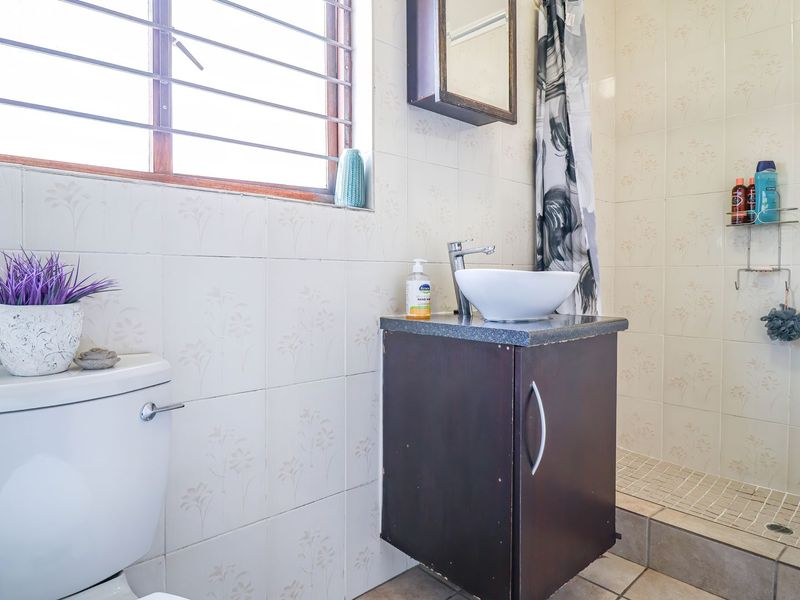 Charming Simplex in Prime Fourways Location - Photo 8