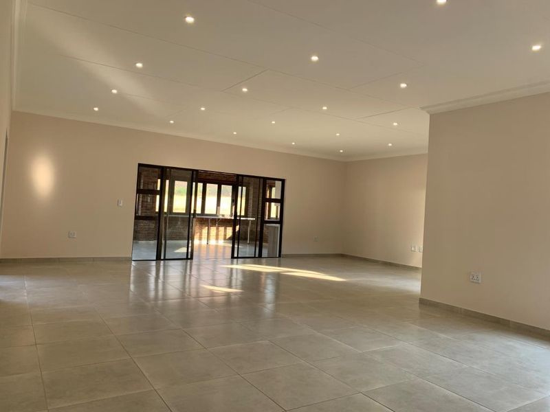 Classic Modern Living in the Bushveld. Your Dream Home Awaits in Kranspoort Vakansiedorp - Photo 8