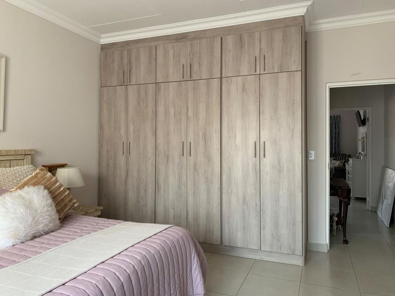 Masterpiece in the Bushveld. Newly Built Home for Sale in Kranspoort Vakansiedorp - Photo 10